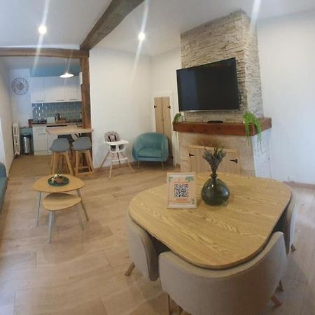 Maison De Rue: אוש מראה חיצוני תמונה